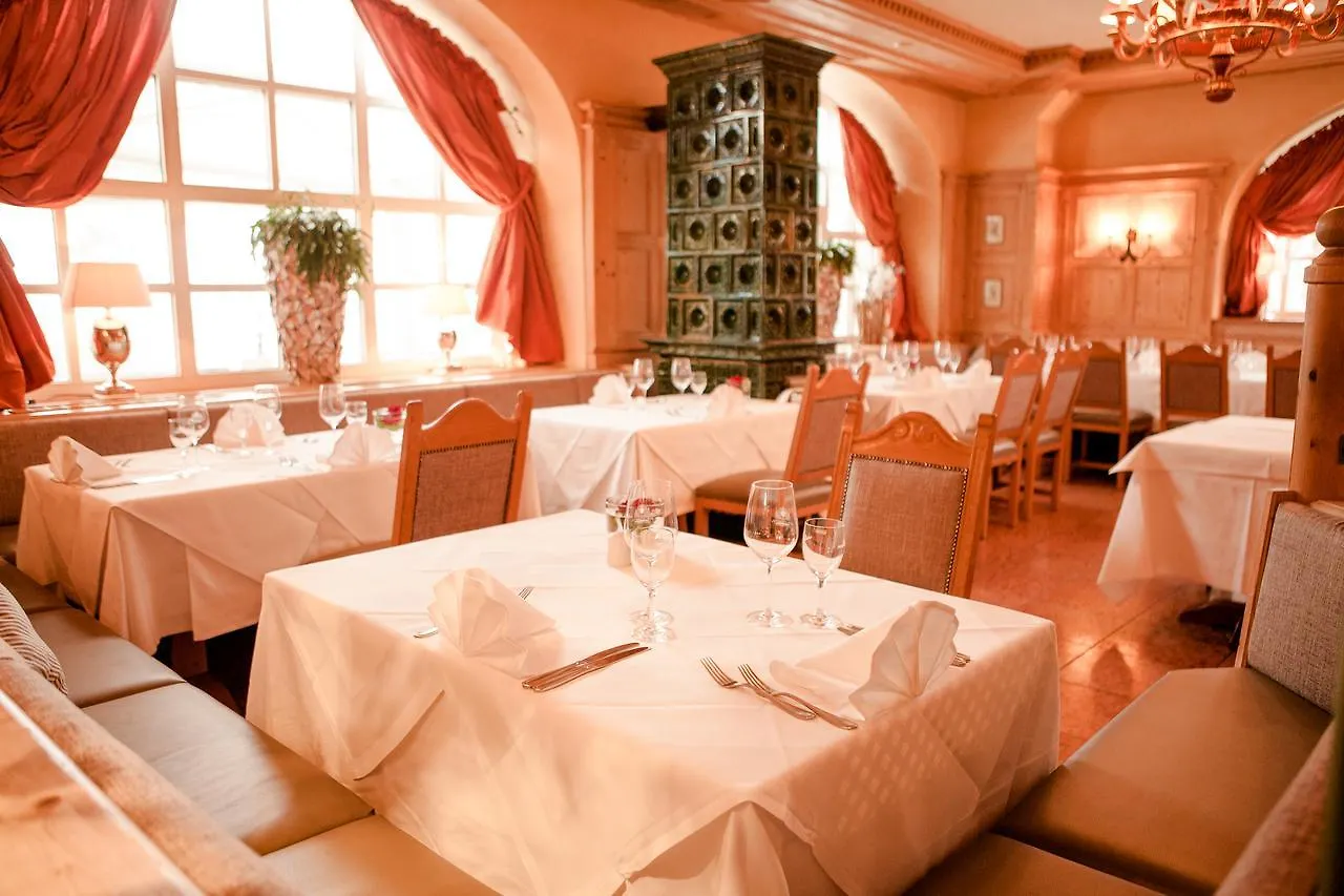 Schlosshotel Gruenwald 4*, Grünwald Tyskland