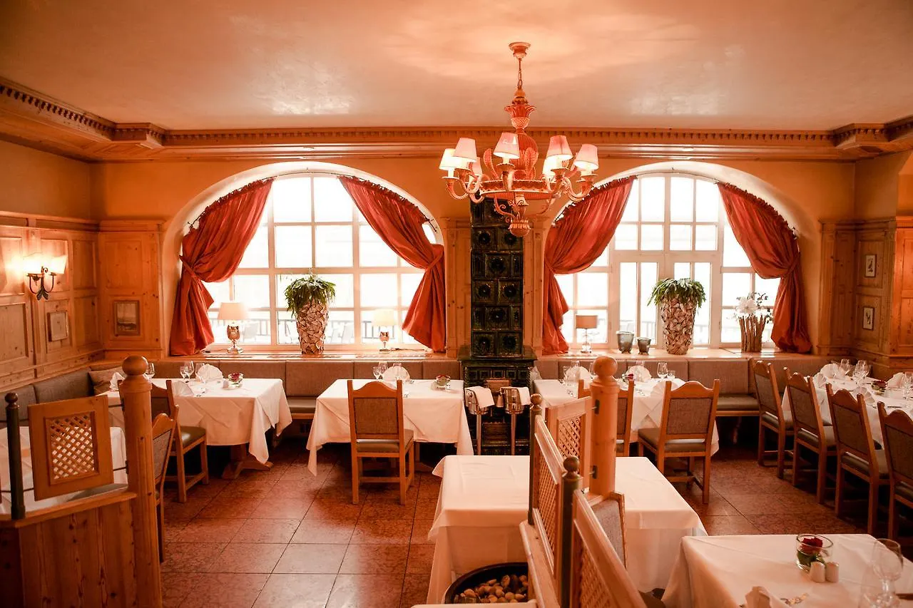 Schlosshotel Grünwald 4*,